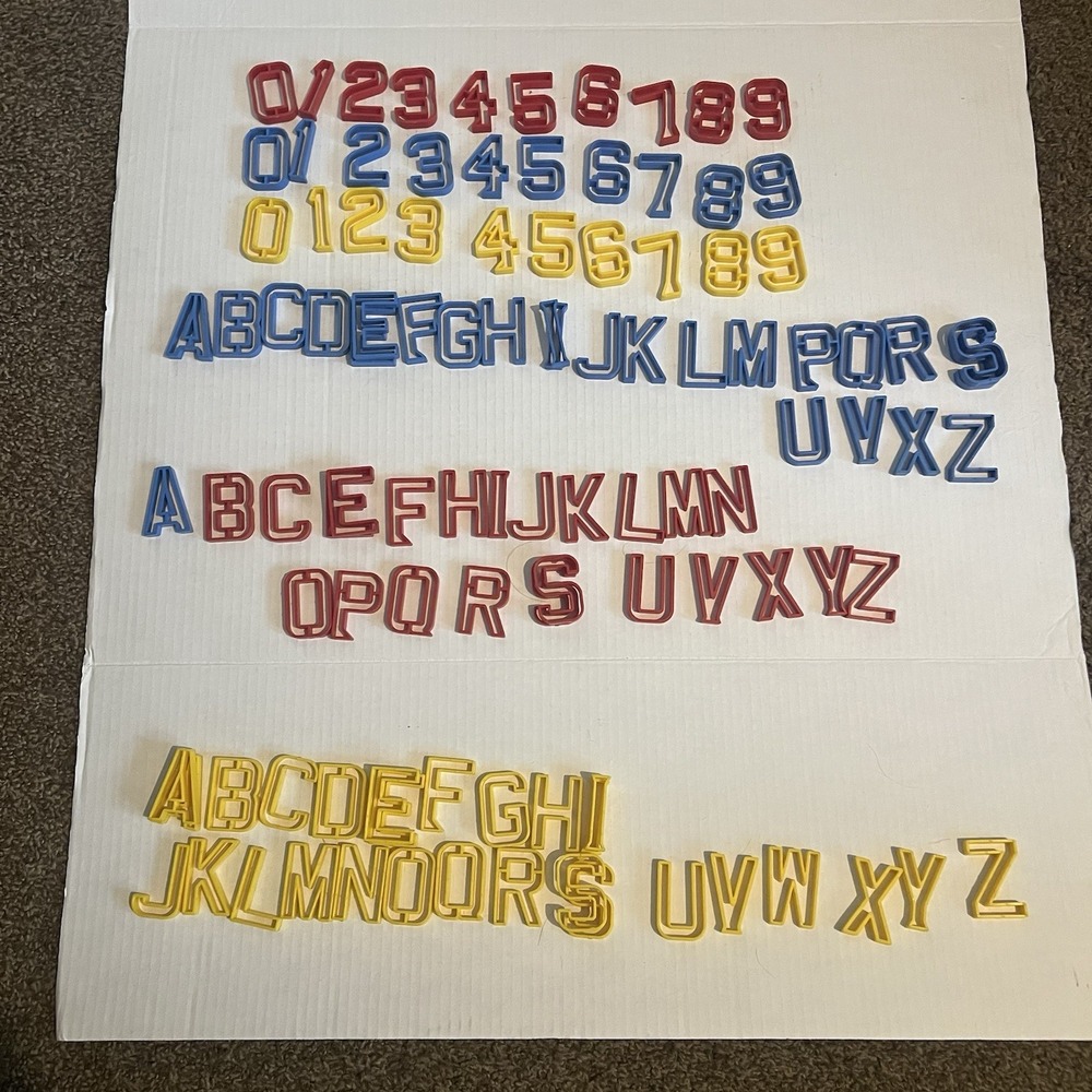 VTG Plastic Alphabet & # Cookie Cutters–Baking Craft Play‑Doh RedYellowBlue